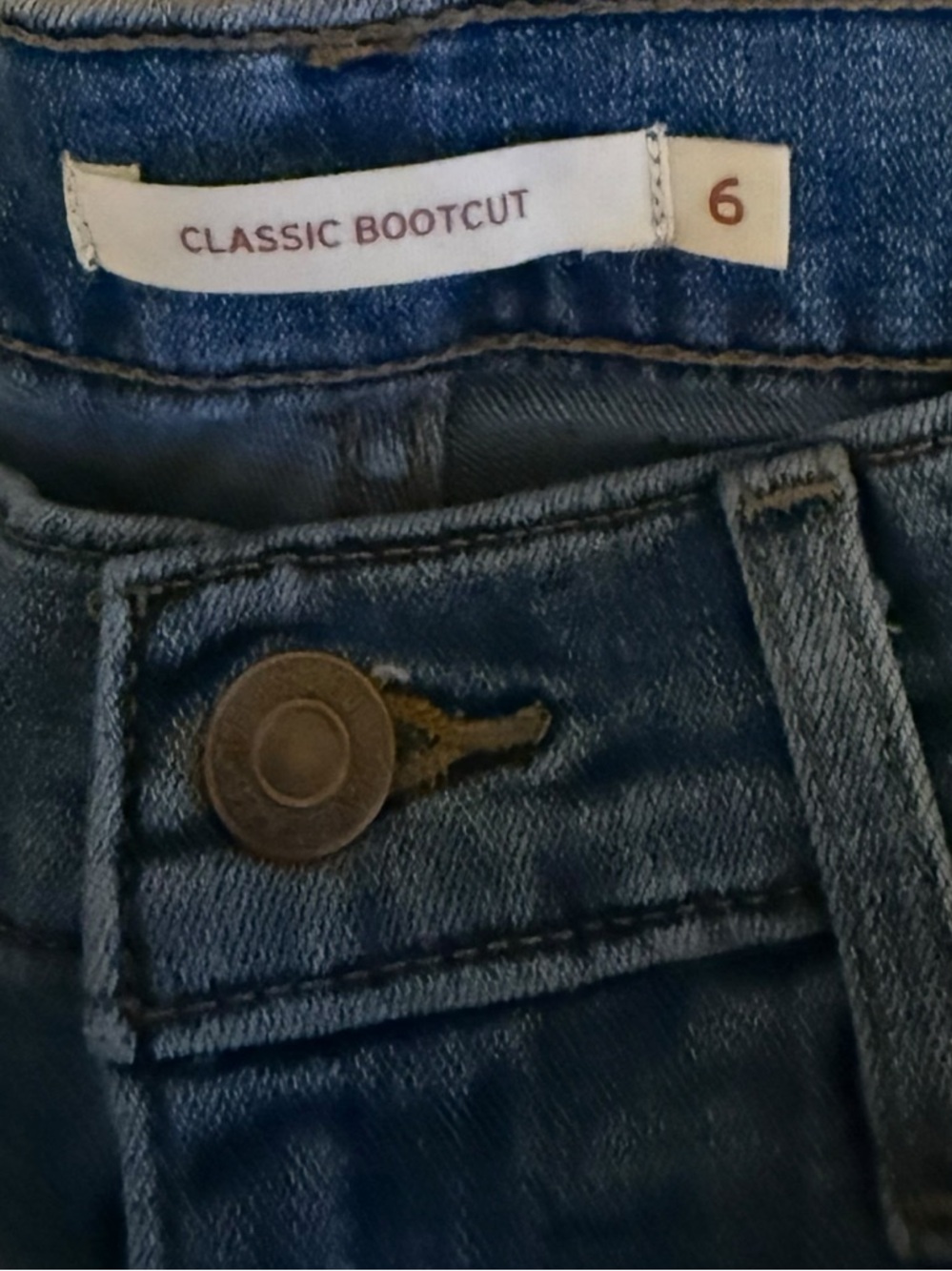 Levi’s Classic Bootcut Jeans Size 6 - Picture 2 of 5